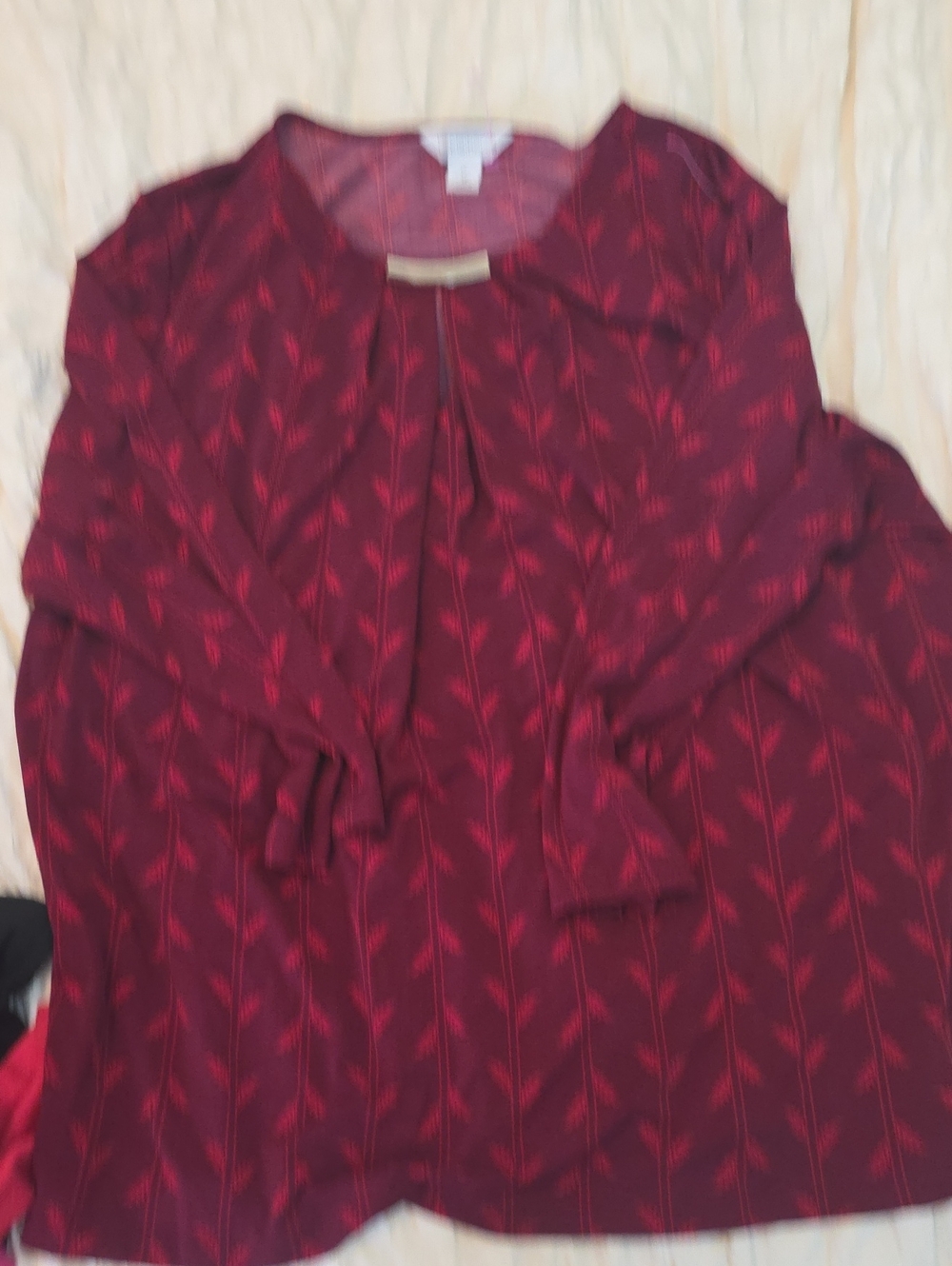Liz Claiborne Women's Burgundy Patterned Long-Sleeve Blouse